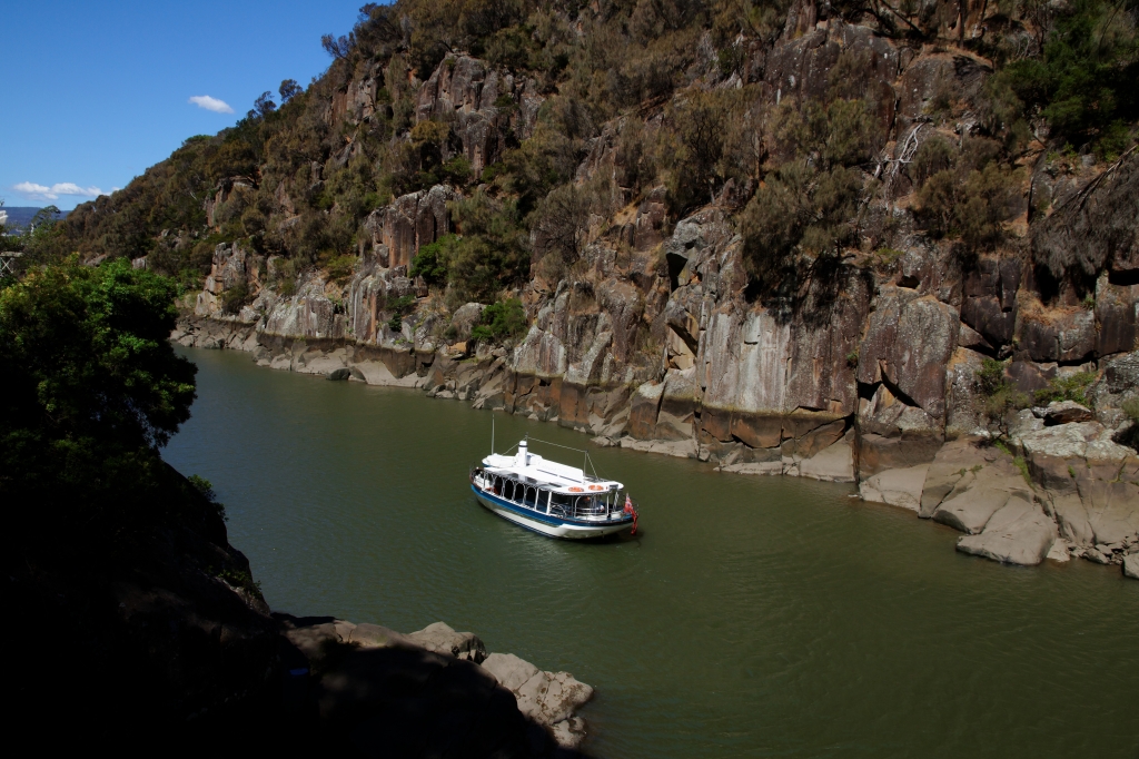 02 - Launceston (10) - Tamar River.jpg